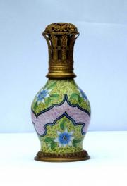 Image illustrant « Desvres et les lampes Berger :  Senteurs et Céramiques »